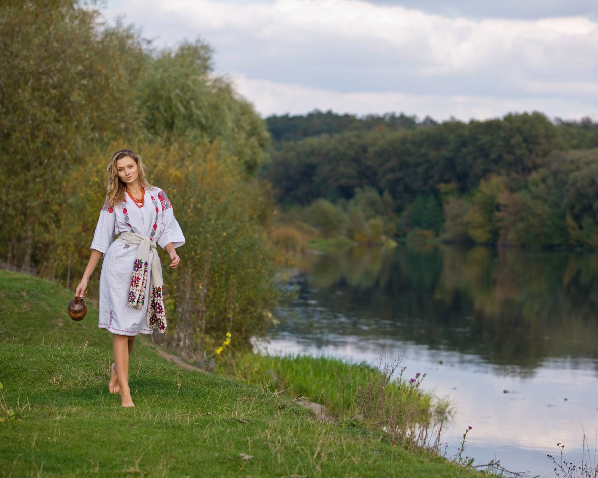 Nude girl Slavic women in Santos