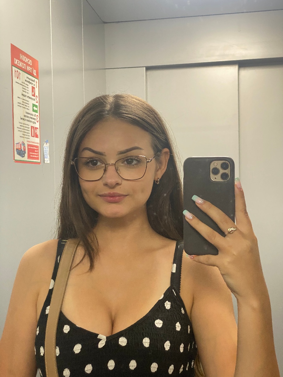 Sexy model Stacy in Santos